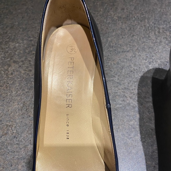 PETER KAISER PATENT LEATHER 2.5 HEEL PUMP IN BLUE / COMFORT / SIZE 5 - Picture 9 of 9
